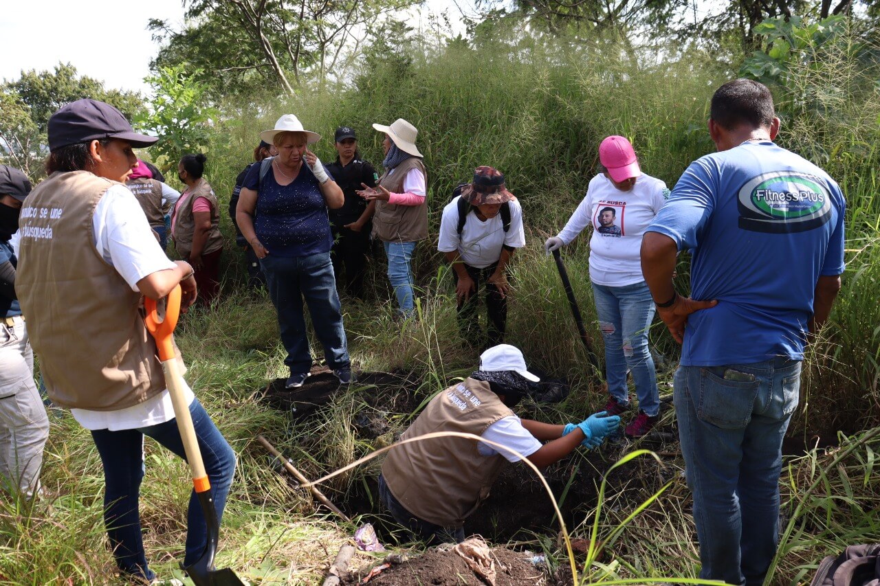 , Autoridades ocultaron hallazgos de fosas clandestinas encontradas por buscadoras