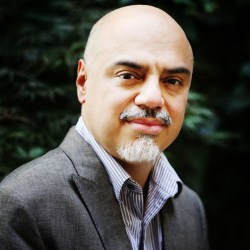 Hector Tobar, former managing editor of El Tecolote, and author of “Deep Down Dark.” Courtesy hectortobar.com