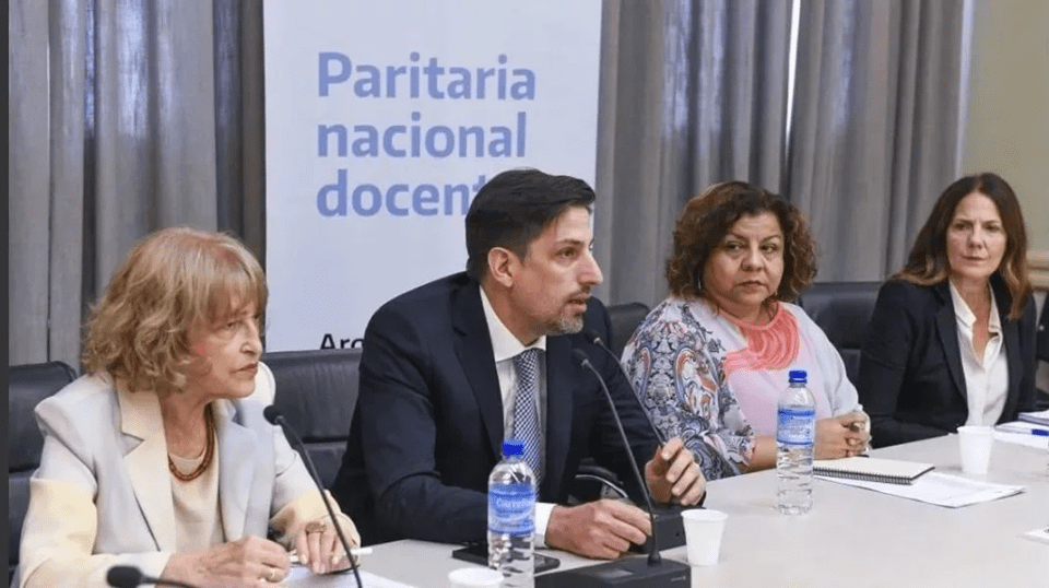 PARITARIAS DOCENTES 1