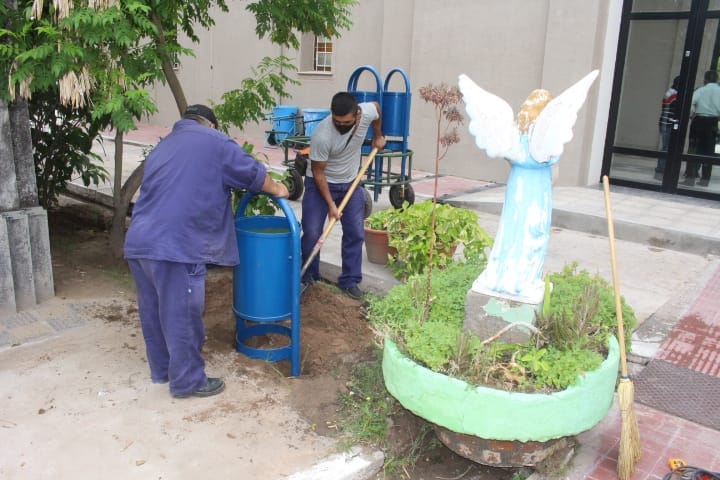 MUNI CESTOS CEMENTERIO