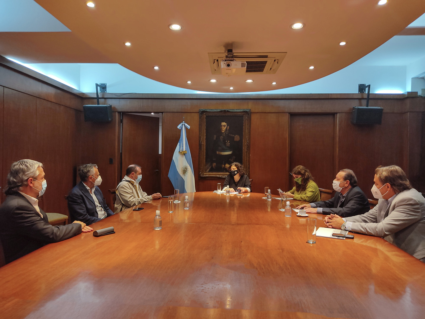VIZZOTTI CON PRESTADORES PRVADOS