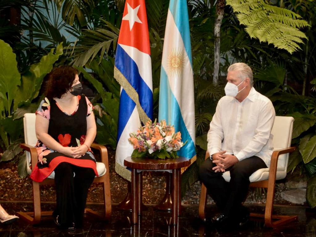 VIZZOTTI EN CUBA