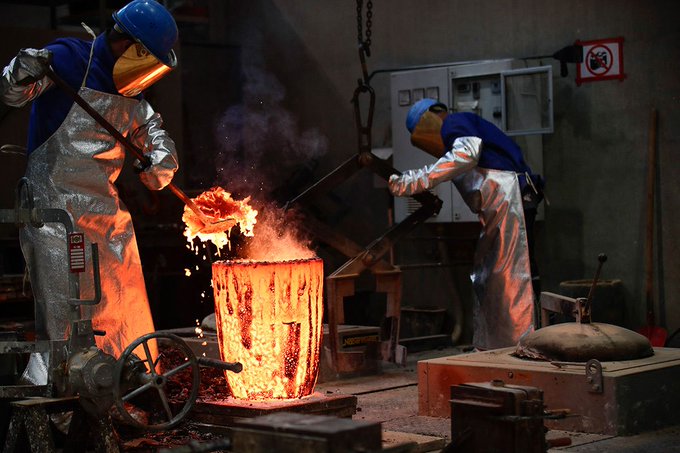 INDUSTRIA