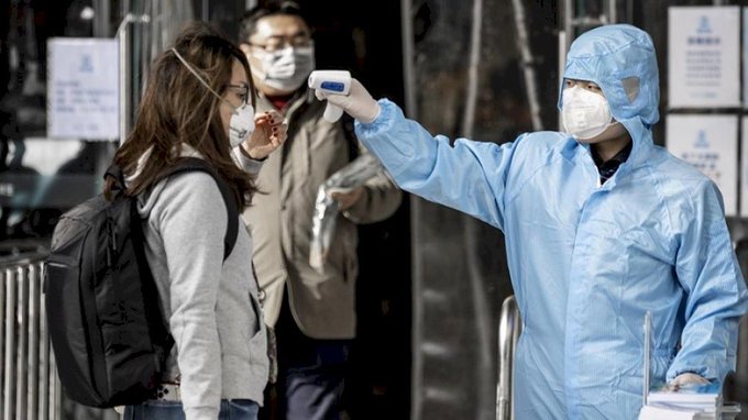 TOKIO SUBA DE CASOS