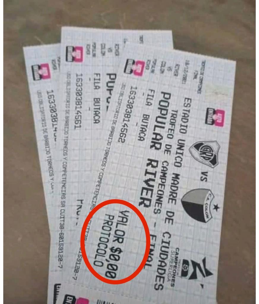 ENTRADAS FALSAS RIVER COLON