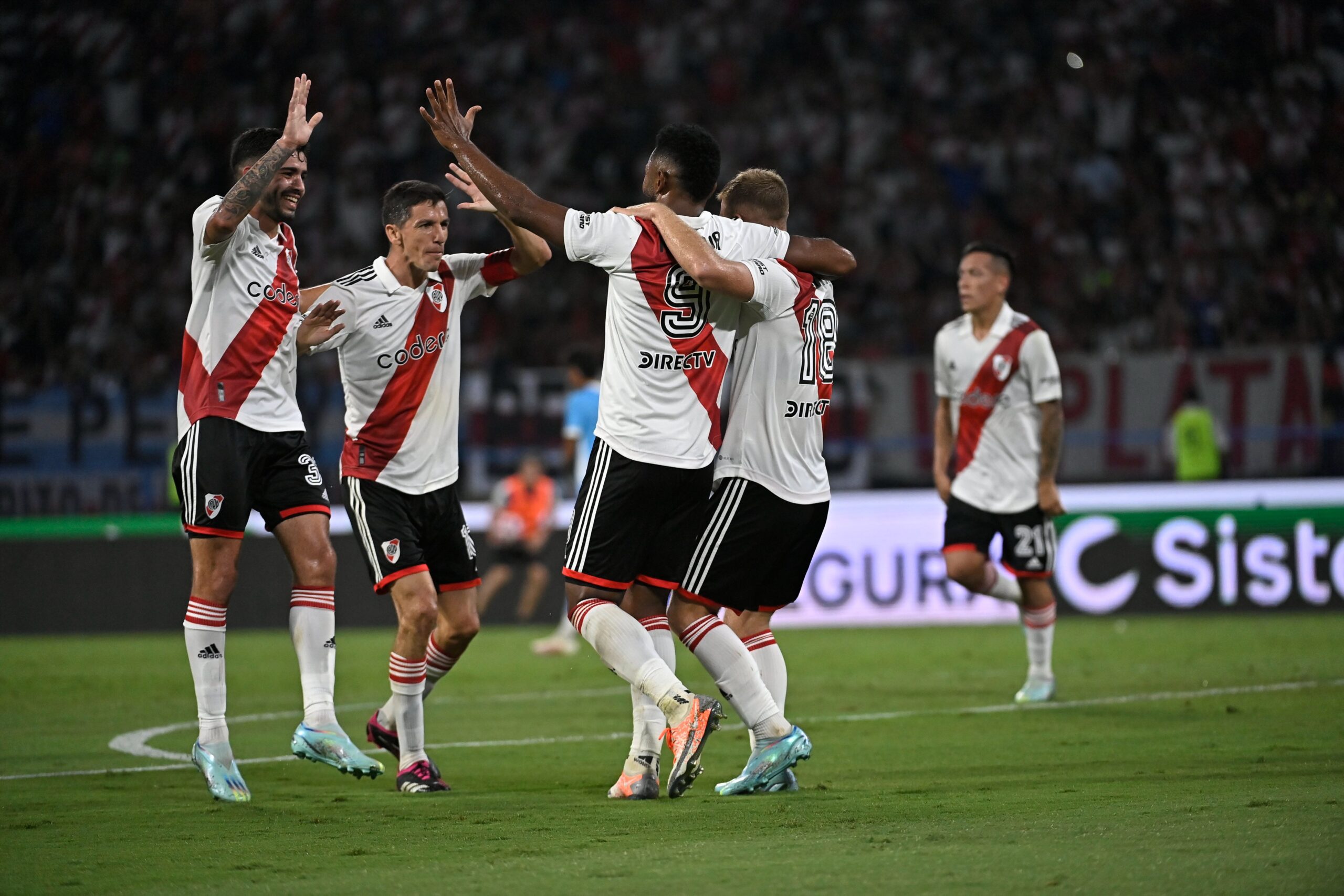 RIVER RACING TAPA