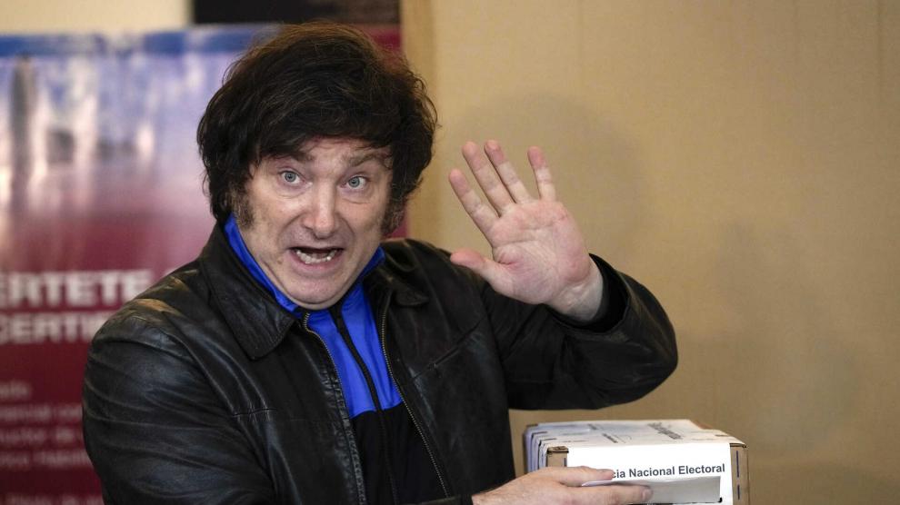 JAVIER MILEI VOTANDO