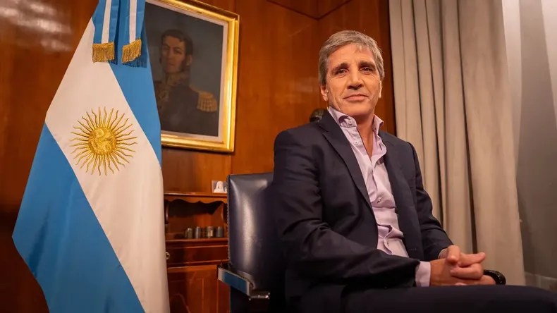 LUIS CAPUTO DOLARIZACION