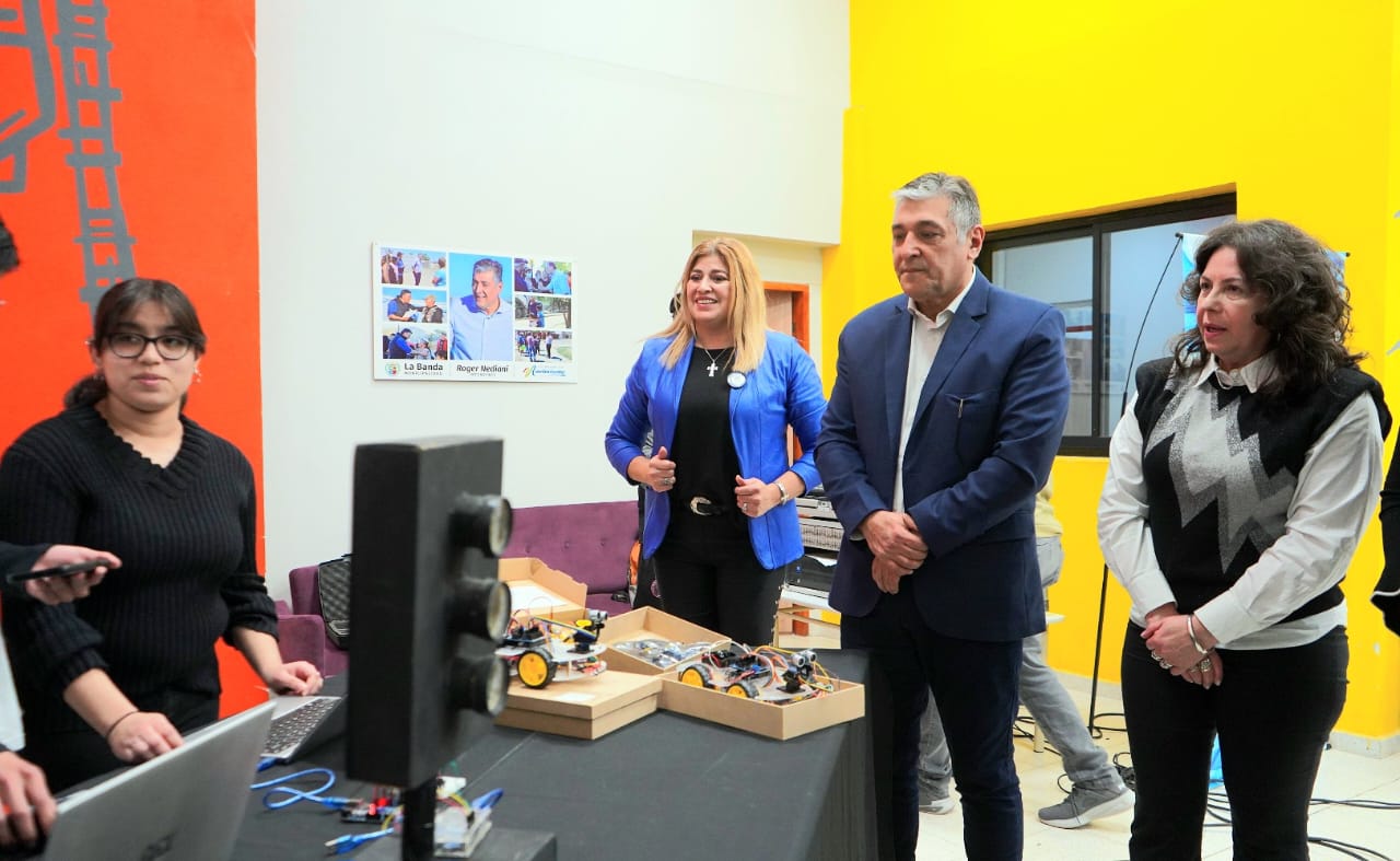 NEDIANI ESCUELA ROBOTICA