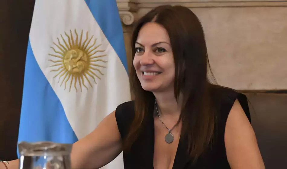 SANDRA PETOVELLO