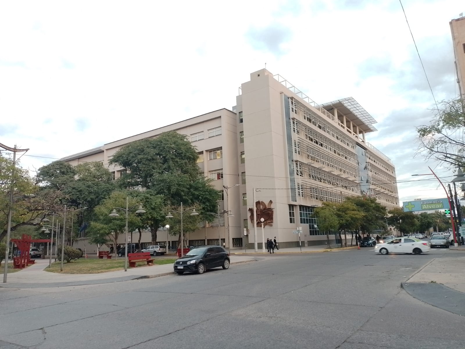 TRIBUNALES