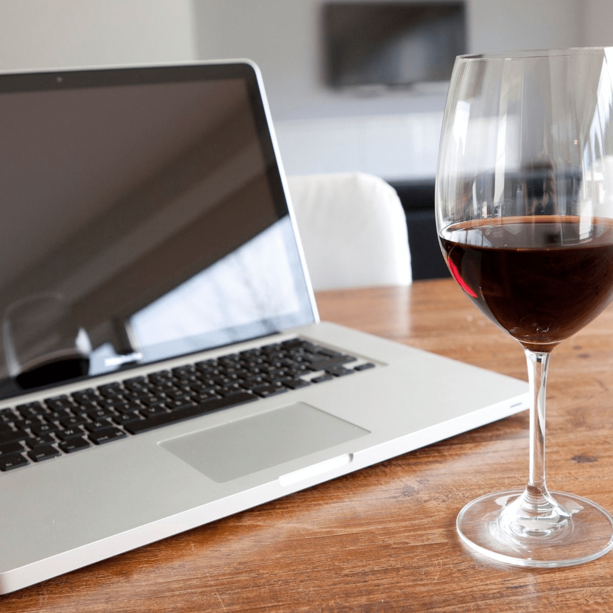 Wine glass with computer