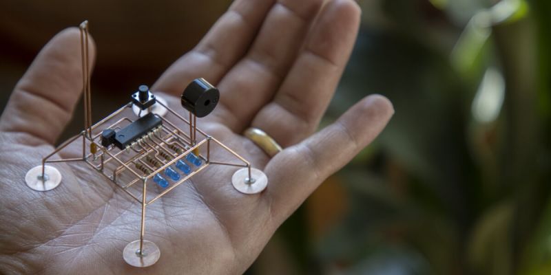 Issue 101 Embedded Systems Newsletter - Professional Minimal Pattern - Full HD