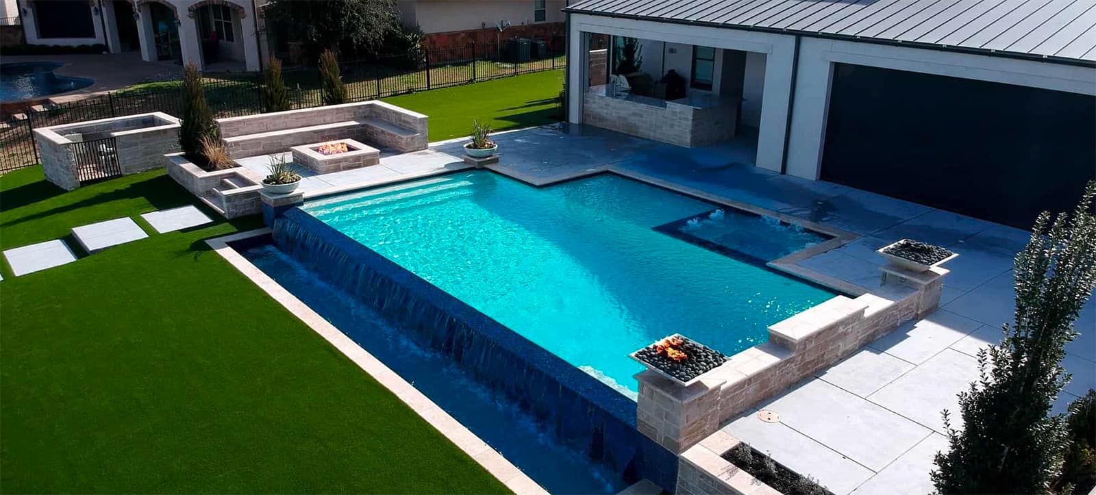 The average cost of installing an inground pool is between $38,812 and $70,698 or an average of $53,292.basic maintenance adds $1,200 to $1,800 yearly.increased utilities and repairs cost an additional $1,800 to $3,200 every year. 13+ Custom Pools Near Me Background