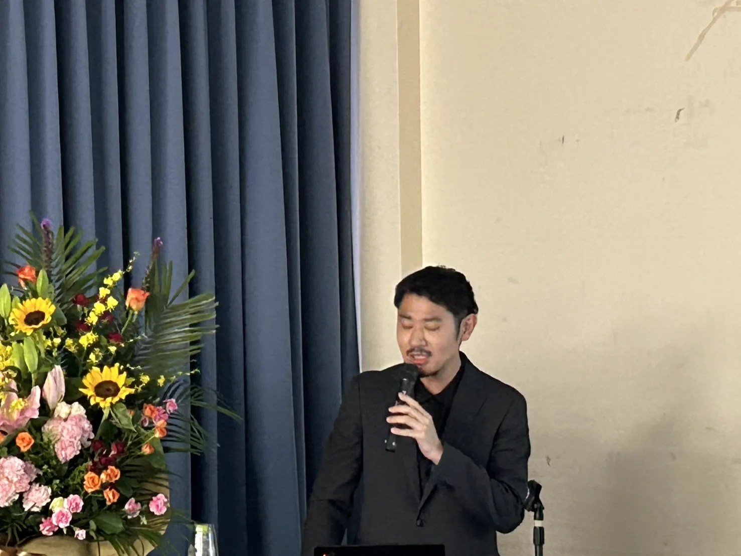 エミエミネットワーク勉強会 講師による説明