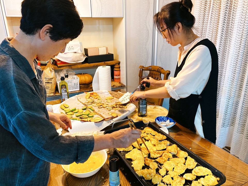 韓國人中秋節一定會做的事!韓國媳婦的噩夢?!韓國人妻跟韓國婆婆一起做8種煎餅!