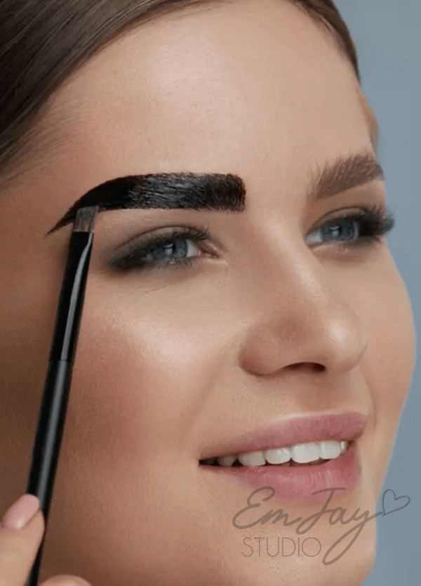 eyebrow-tinting by em jay studio beauty