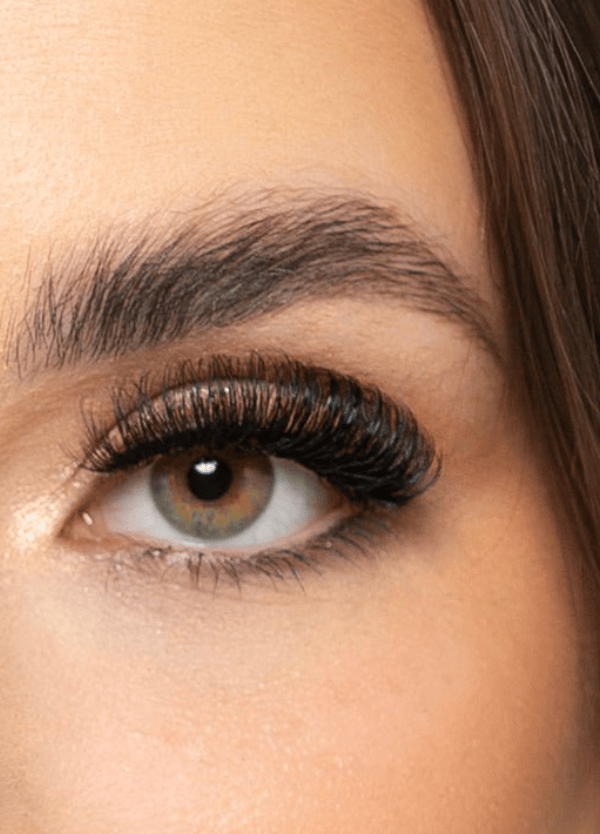 russian-lashes by em jay studio beauty