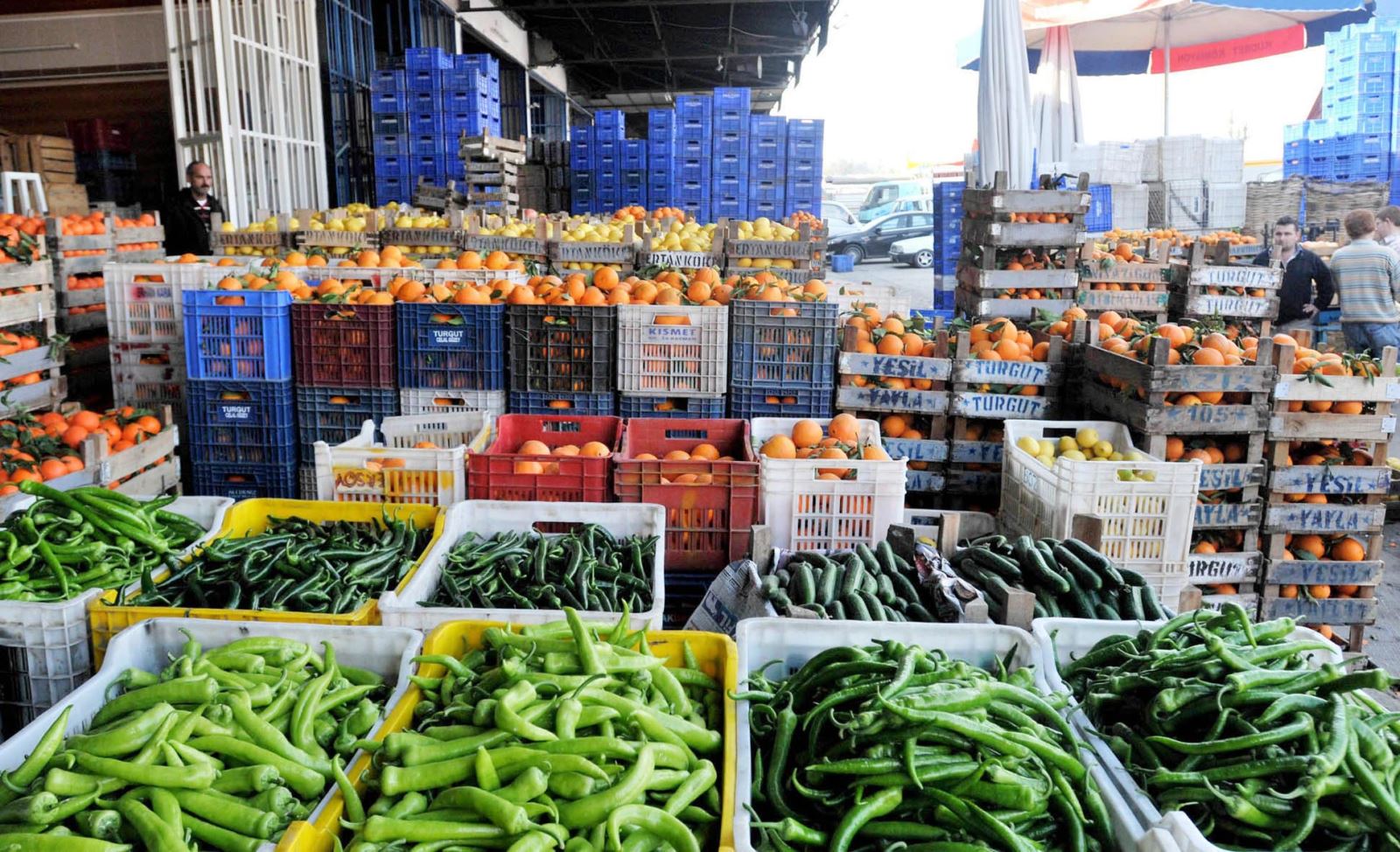 Sokaga Cikma Yasagi Sonrasi Istanbul Meyve Sebze Hali Nde Hareketlilik Haberler Haber Ofisi