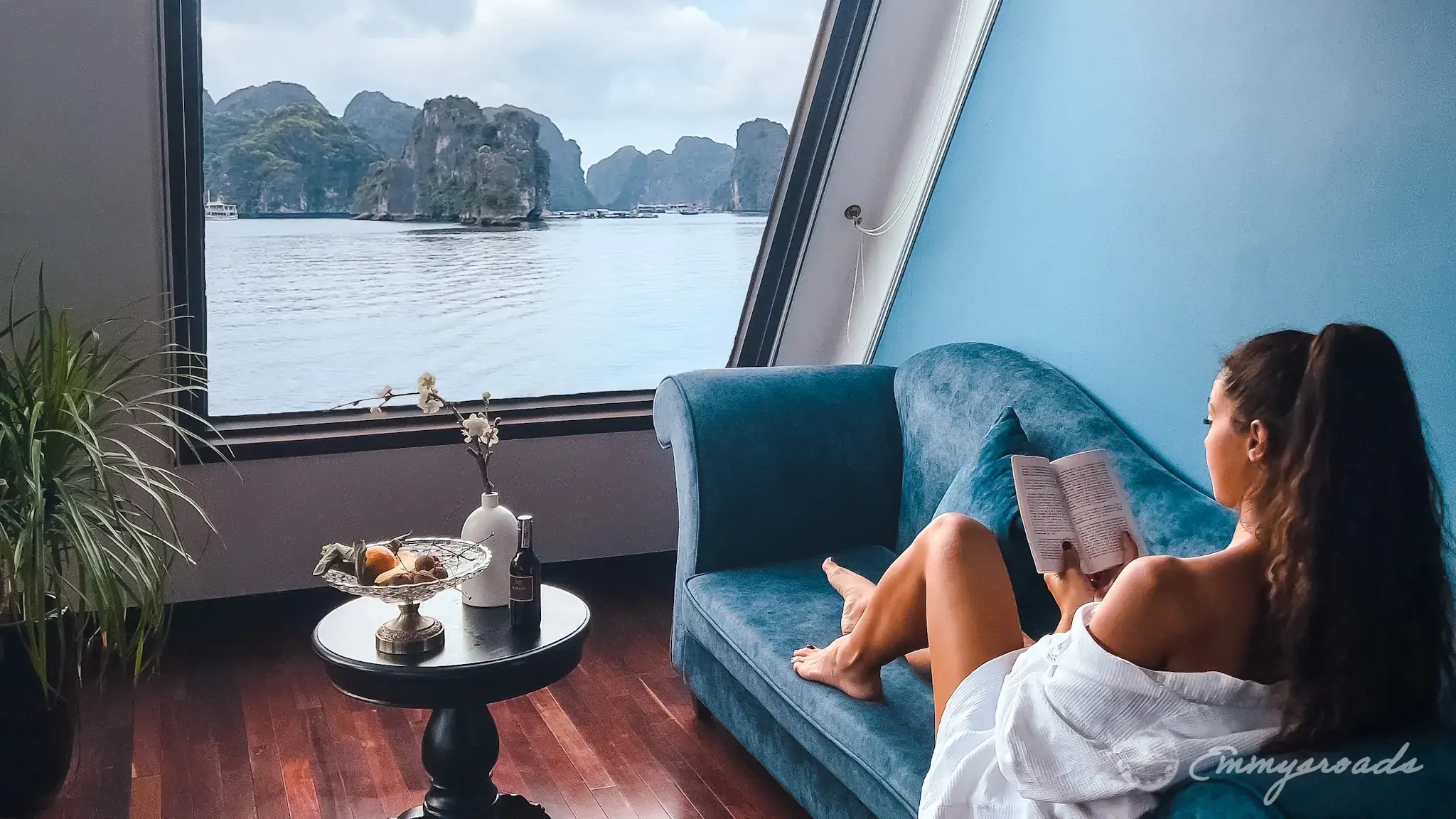 Theater Cruise Halong Bay