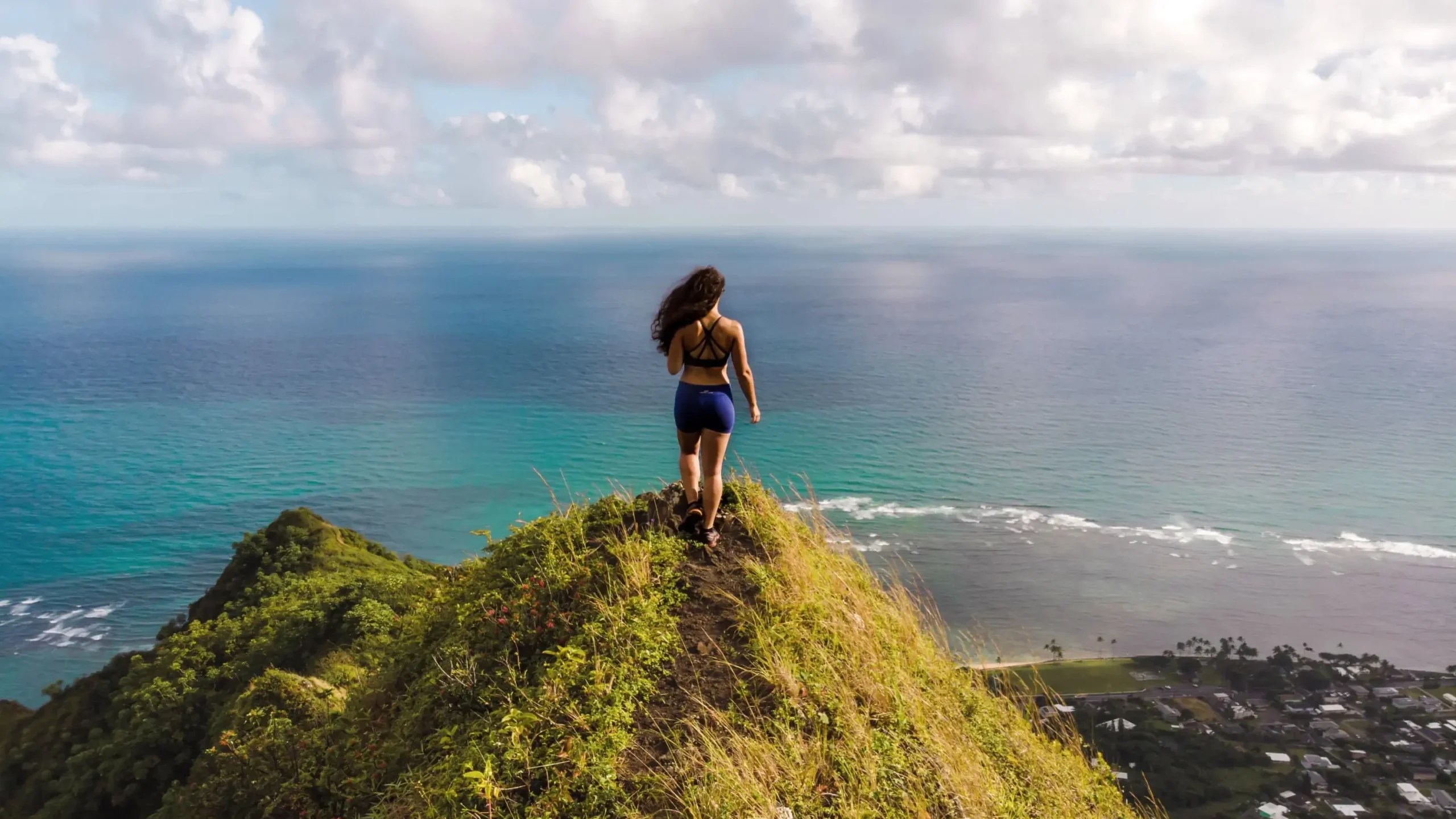 PU'U MANAMANA hike Oahu Hawai