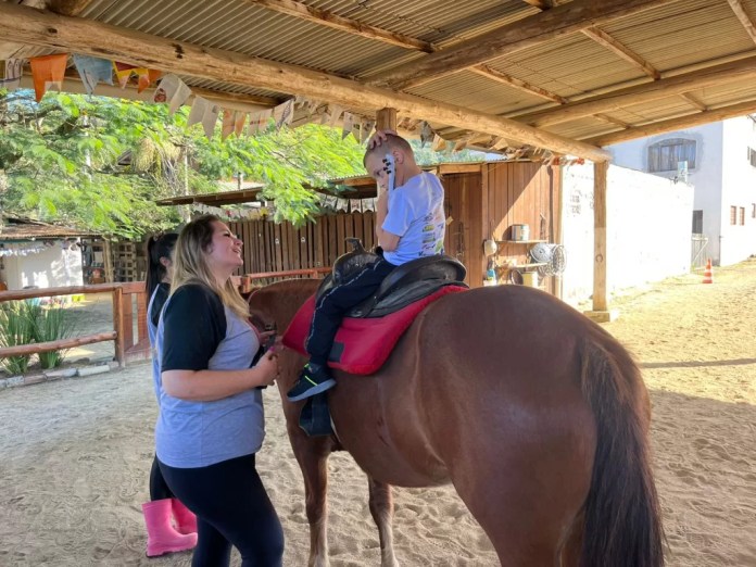 Equoterapia promove desenvolvimento de crianças e adolescentes com necessidades especiais em Itapema 1 d8b873e7 ddce 4587 bde4 b901abc43e89