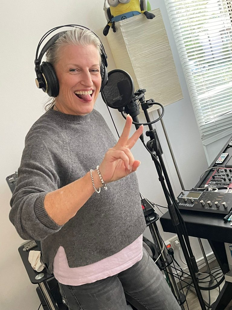 Cindy to emphacis Studio Singing