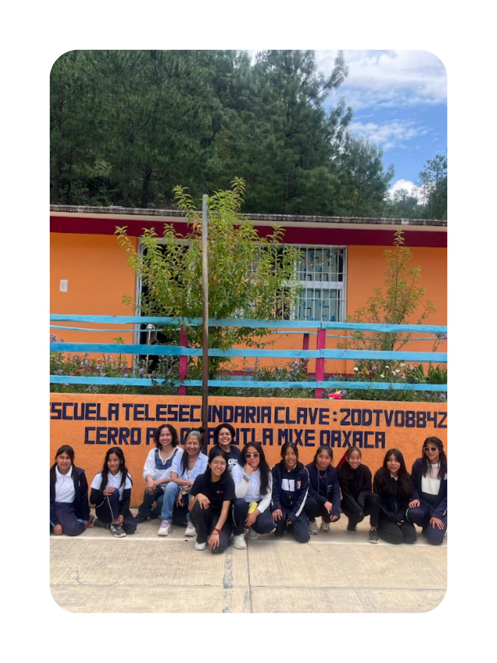 Curso STEAM a 1ero de secundaria en comunidad indígena Mixe Cerro Pelón, Ayutla, Oaxaca