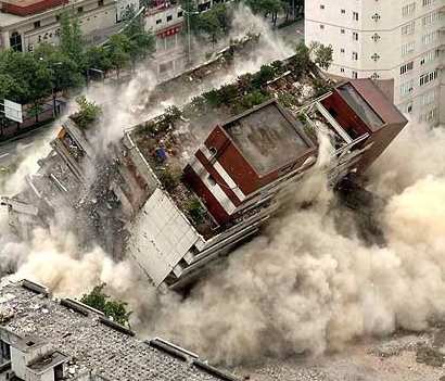 Se Desploma Frontis De Edificio Que Sufrio Incendi - Mobile City Wallpapers for Desktop