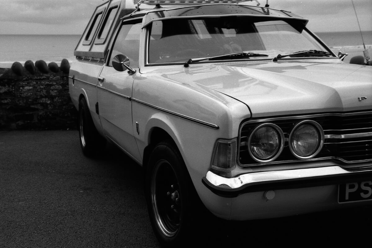 Reviewing the original daylight film processing tank: the Agfa