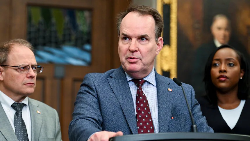 Liberals will keep working across party lines even if byelections deliver majority: MacKinnon