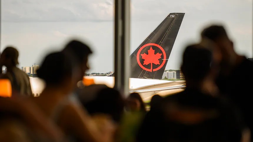 Canada’s government is looking at privatizing airports. What would that accomplish?