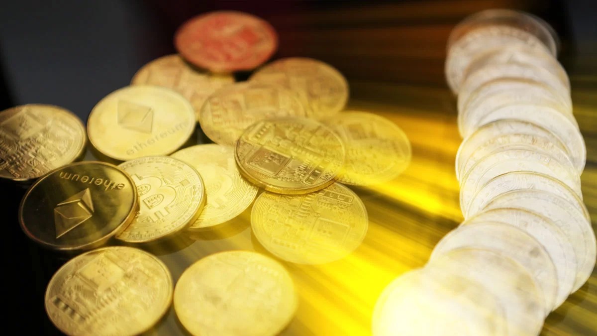 Bitcoin’s SOPR Shifts Stir Market Anticipations