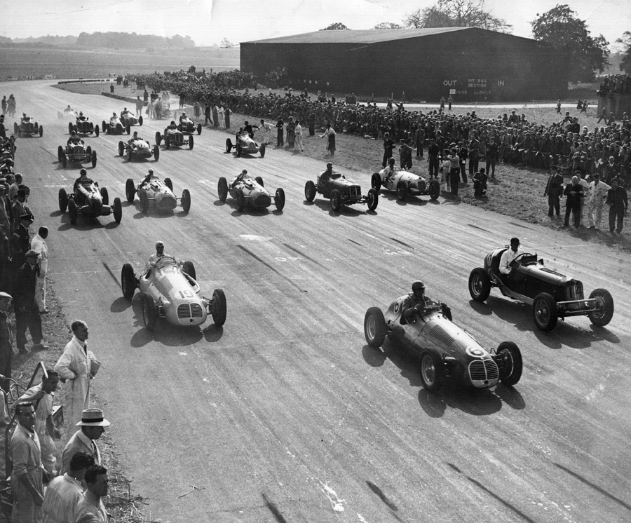 The Start Of The 1948 British Grand Prix Formula 1 Photos