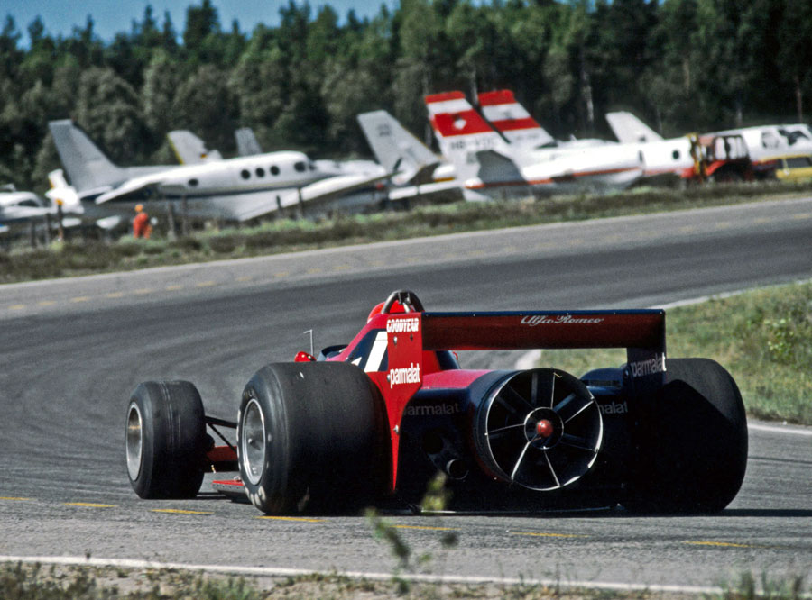 Niki Lauda Wins The Swedish Grand Prix Amidst Fan Car Storm