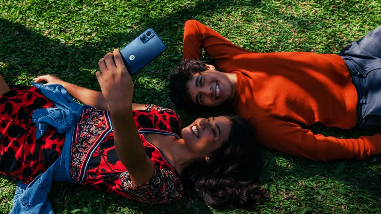 Moto e22 and e22i specs