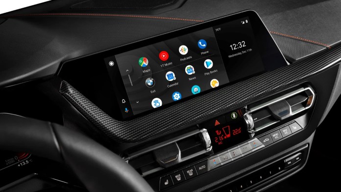 Samsung unveils Auto DeX, a rival to Android Auto. - SDN