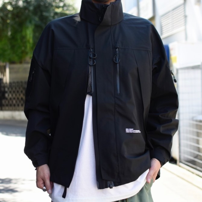 バイク乗り・アウトドア好き必見！【 CMF OUTDOOR GARMENT