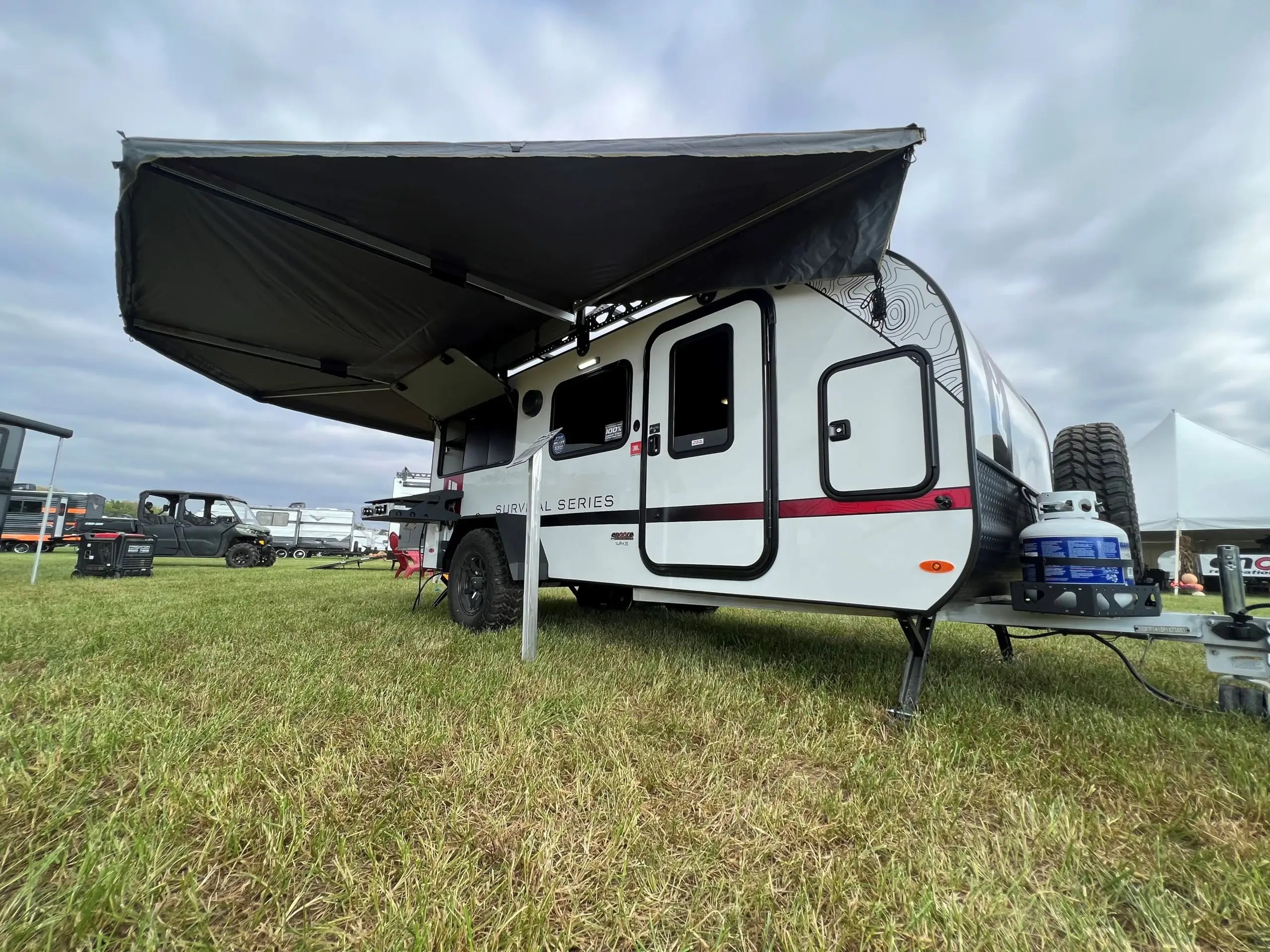 14RKB 270 Awning