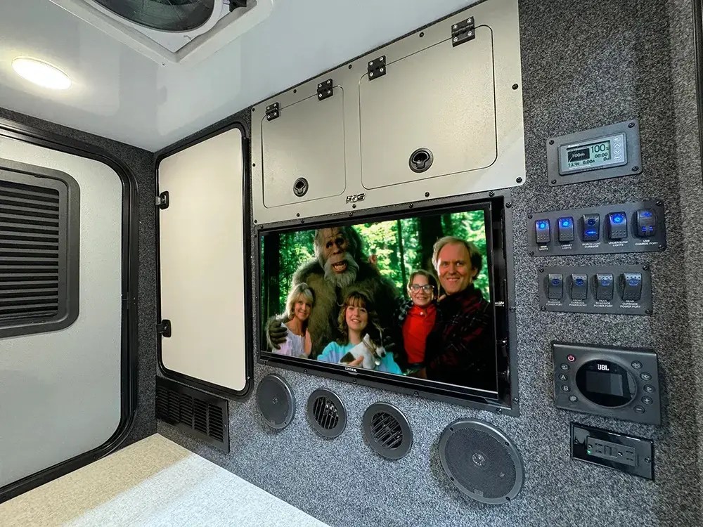 ROG 14RKB Interior Front WEB Harry