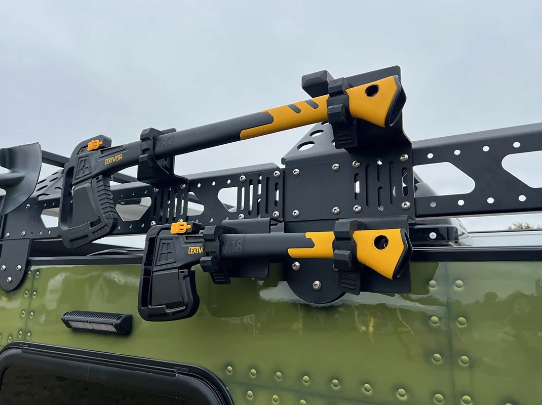 _10 ROG Fighter Pilot Axes