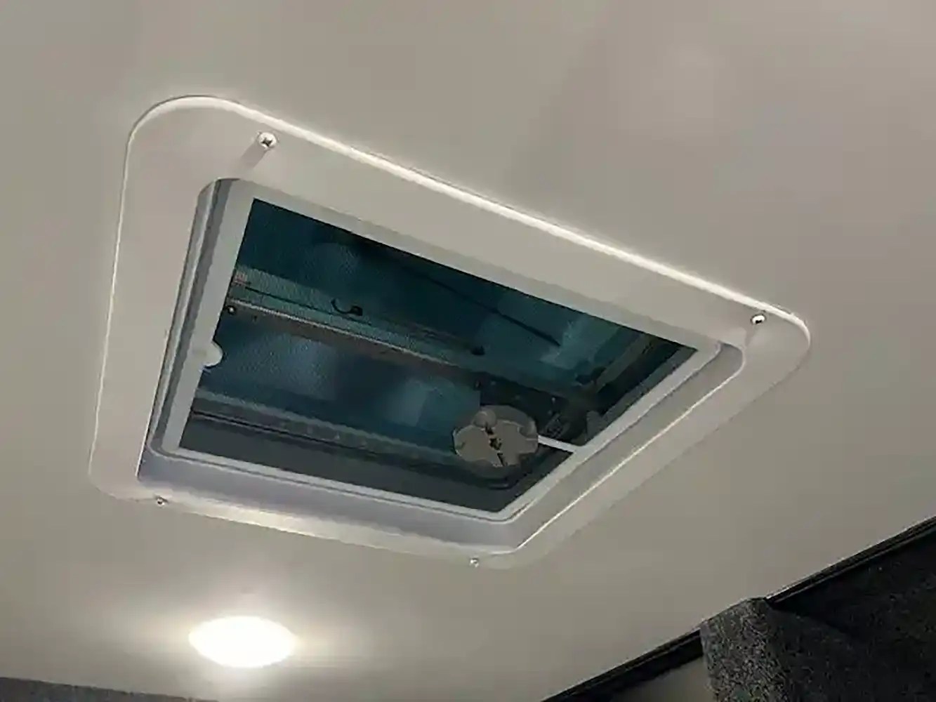 12BH-XT Roof Vent & 12V Prep