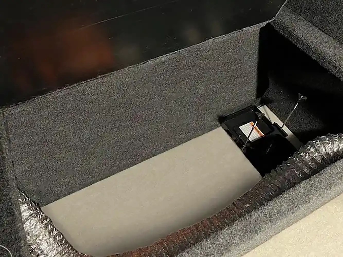 12RK-XT Battery Compartment & Storage