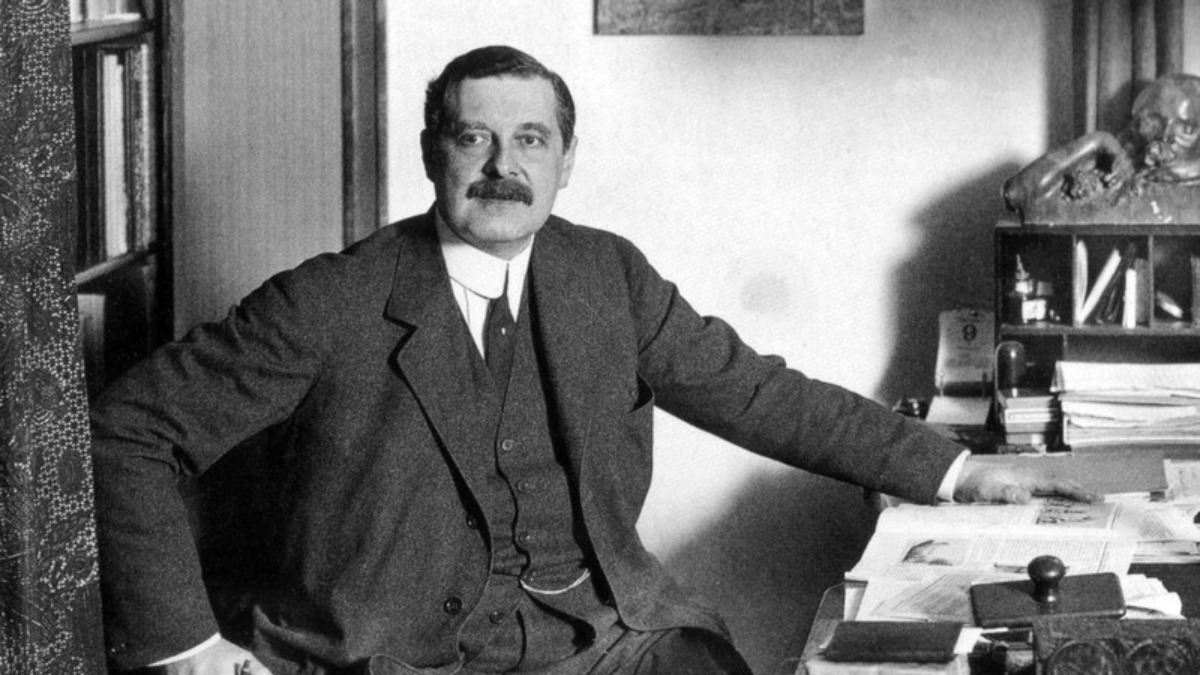 Peter Behrens: Designer, Architect, Typographer and AEG Pioneer
