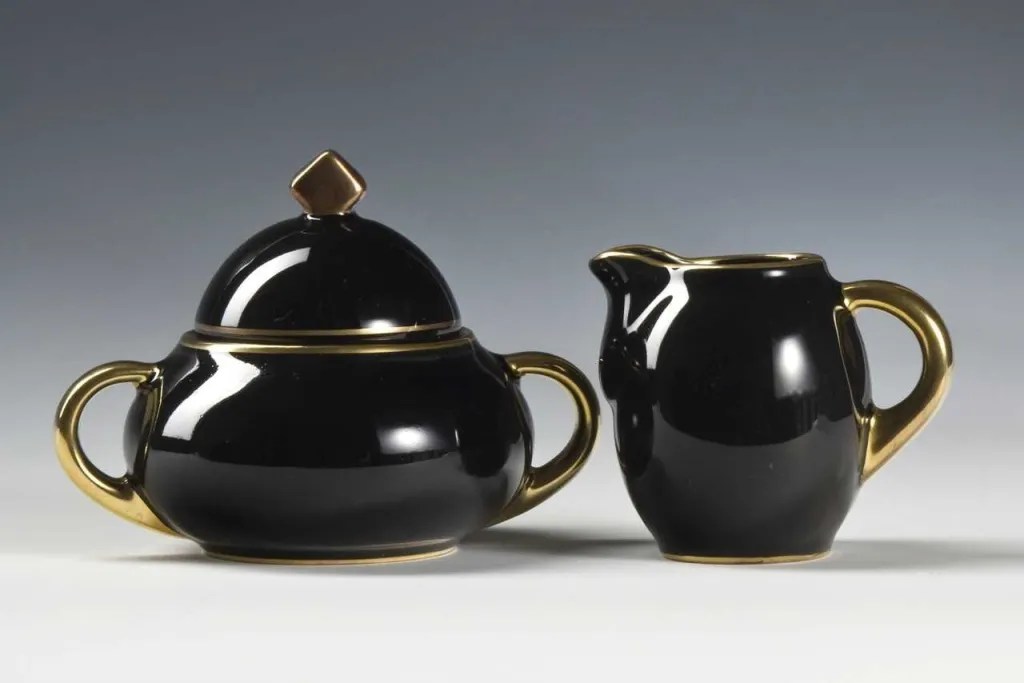 Model 1865 Sugar Bowl and Jug, 1931 designed by Nora Gulbrandsen