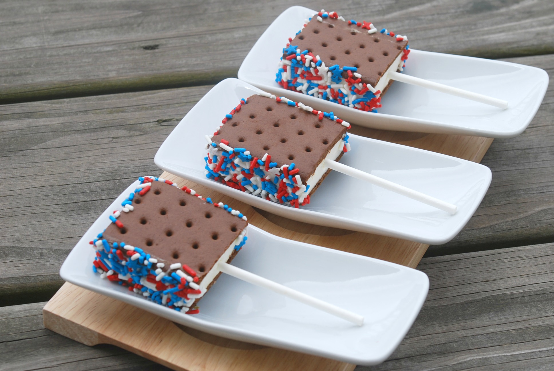 Mini Patriotic Ice Cream Sandwich Pops Endlessly Inspired
