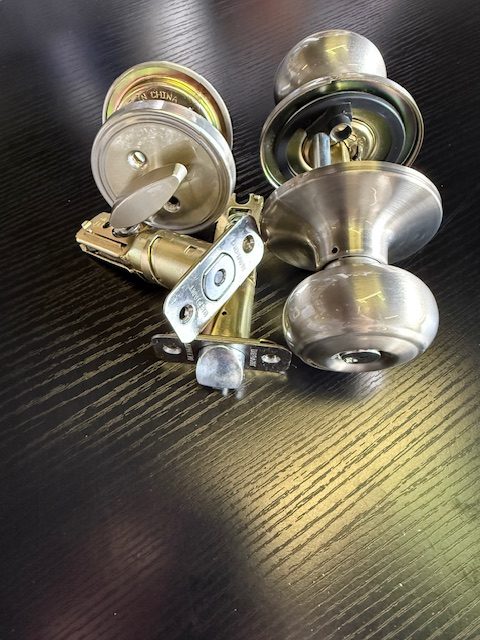 Door knobs (example inventory)