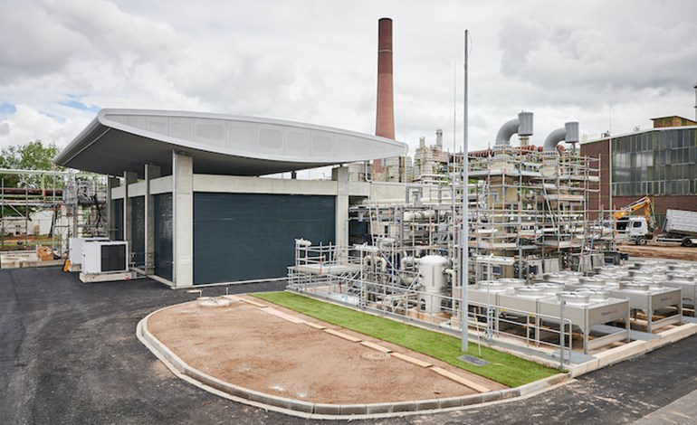 Shell Advances 100MW Electrolyser Project in Germany