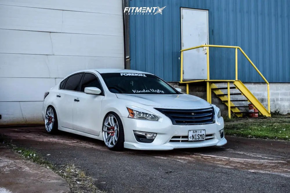 Oil capacity, transmission fluid capacity and engine specs by make