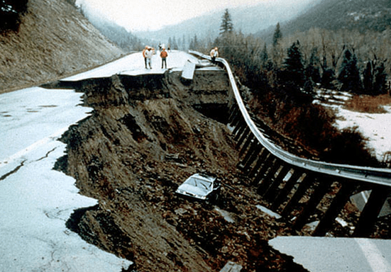 Bagi yang ingin mencari kumpulan contoh teks bahasa inggris genres lain, . Maluku Landslide Killed Four People Contoh News Item Text English Admin
